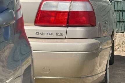 Opel Omega 130.000 km 2.400 &euro; Hanau 63456