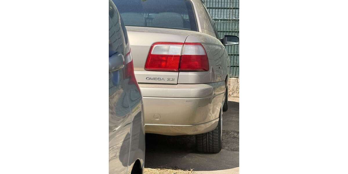 Opel Omega 130.000 km 2.400 &euro; Hanau 63456