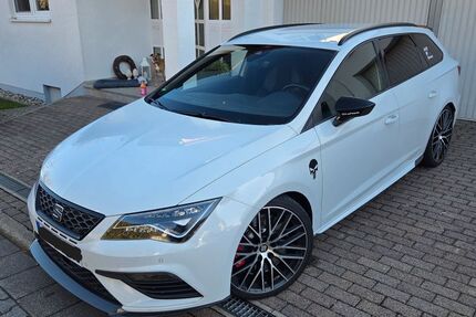 Seat Leon 77.100 km 26.900 &euro; Liederbach am Taunus 65835