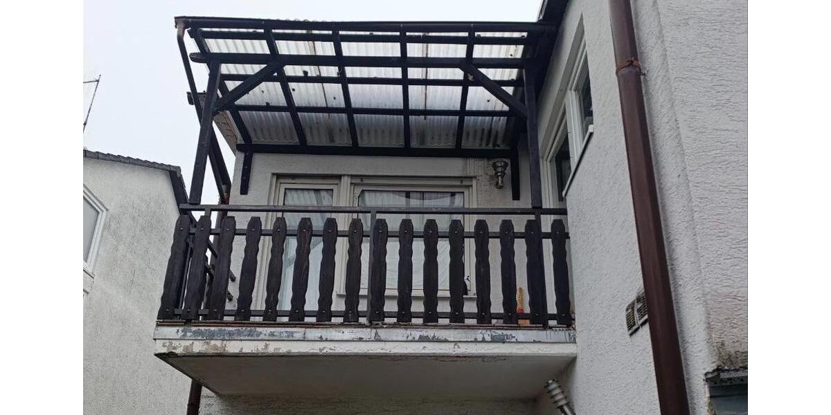 Frauen-WG Frisch Renoviertes Gemütliches Möbliertes Zimmer 1 zimmer