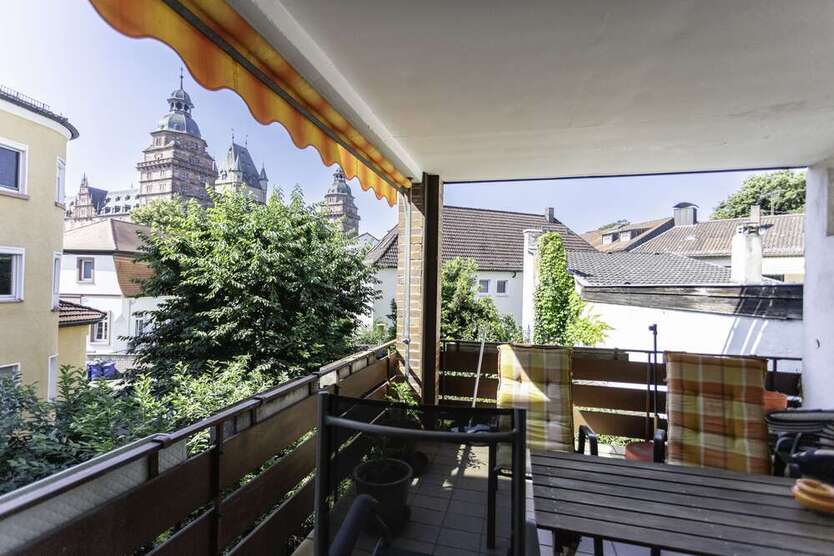 Haus zum Kaufen in Aschaffenburg 750.000 € 238 m²