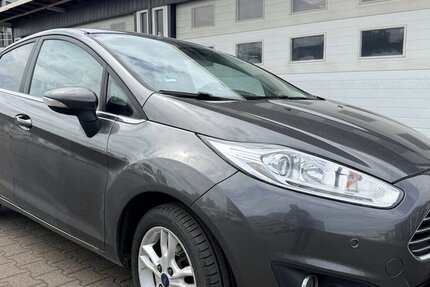 Ford Fiesta 1.5 TDCI Titanium/2Hd 123.000 km 5.990 &euro; Frankfurt 60386