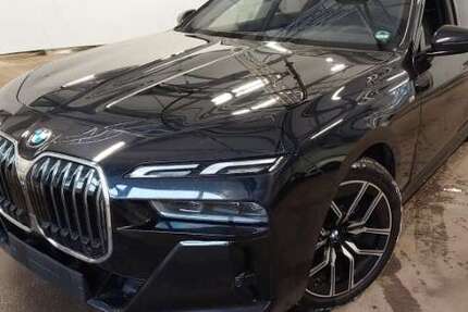 BMW 740 25.683 km 88.998 &euro; Frankfurt 60314