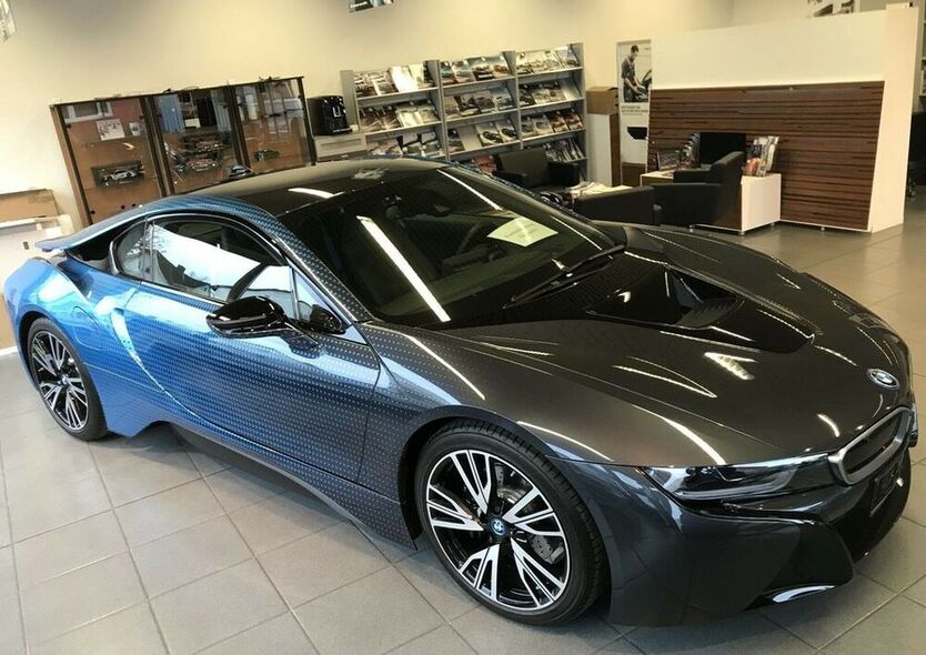 i8