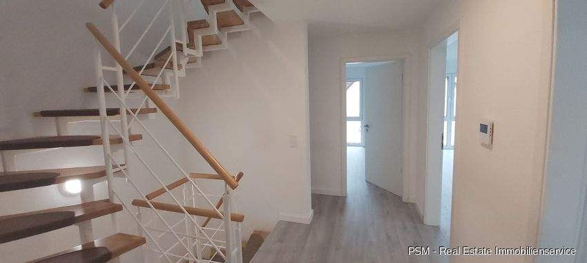 Reihenmittelhaus Flörsheim / Weilbach Weilbach - 6 Zimmer, 221 m&sup2;, 2.800&euro; | Angebot:25678837