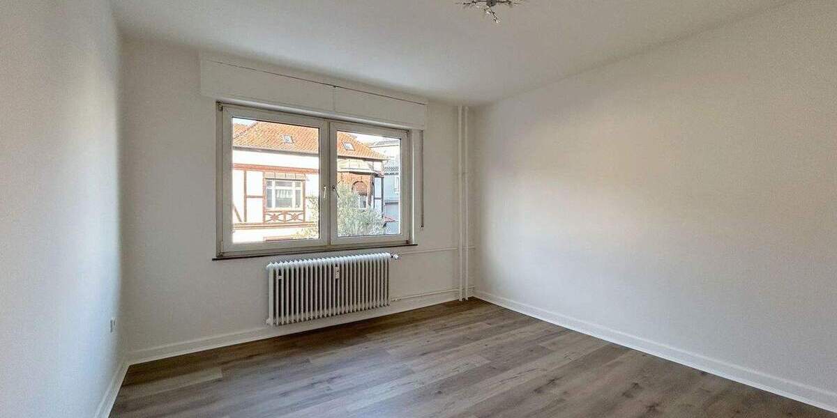 Etagenwohnung Hofheim - 3 Zimmer, 70 m&sup2;, 1.350&euro; | Angebot:25727503