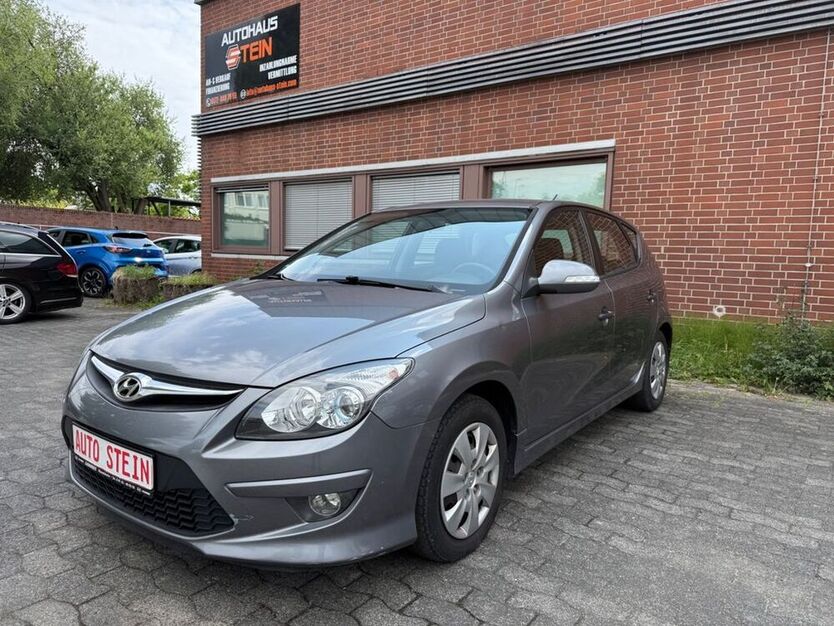 i30