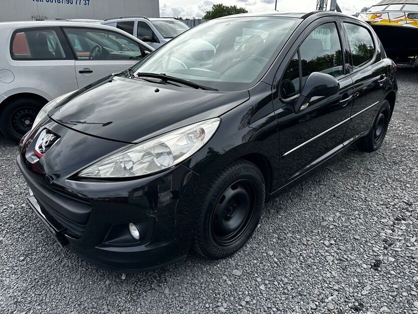 Peugeot 207 211.000 km 1.999 € Nidderau 61130