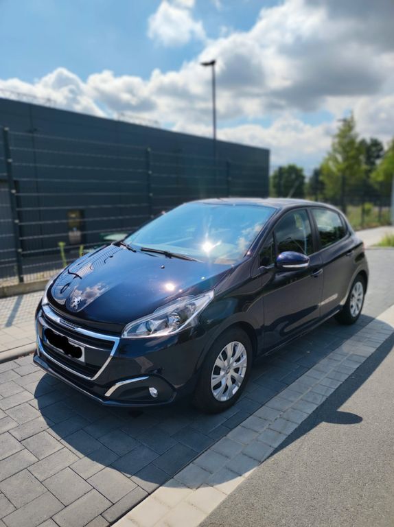 Peugeot 208 64.100 km 8.800 € Oberursel 61440