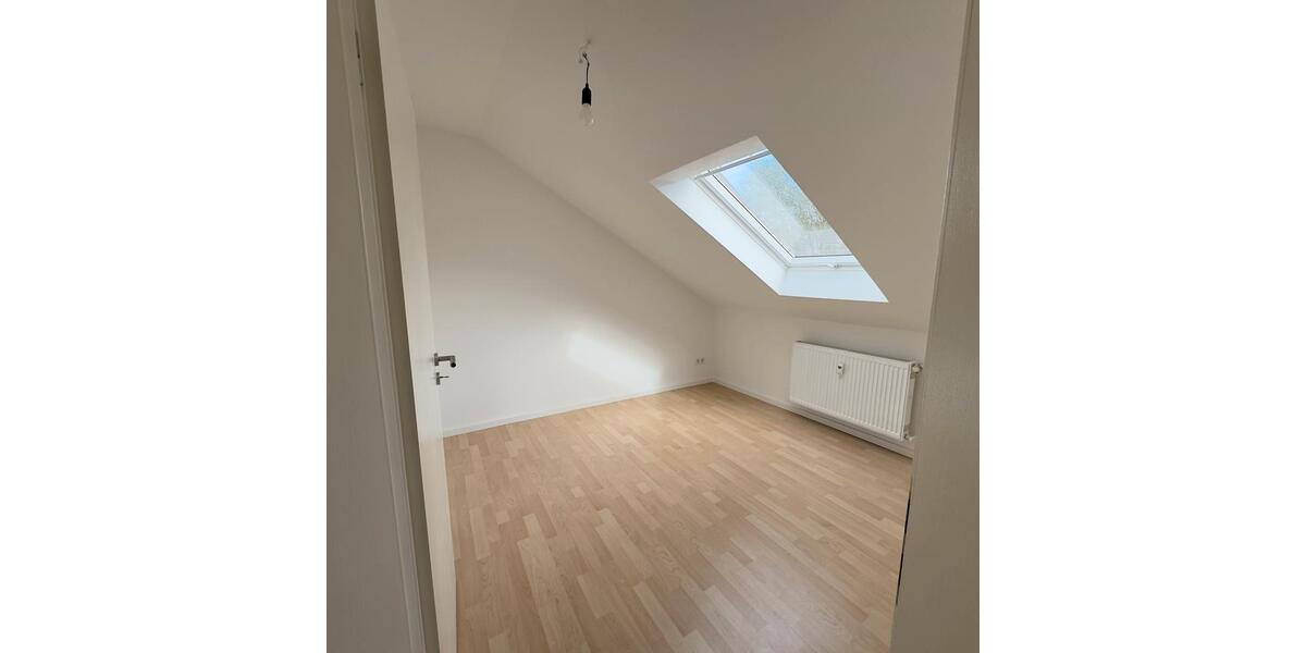 Dachgeschoßwohnung Dreieich - 3 Zimmer, 72 m&sup2;, 1.150&euro; | Angebot:26192141