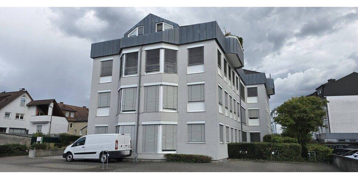 Moderne 272 m² Büro- Praxisfläche in zentraler Lage in Obertshausen zimmer