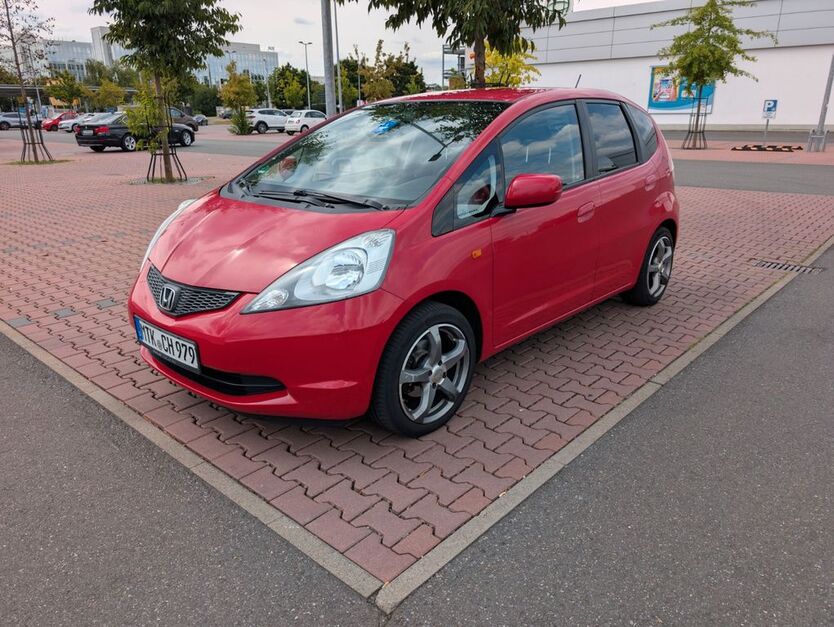 Honda Jazz 226.000 km 2.699 € Schwalbach 65824