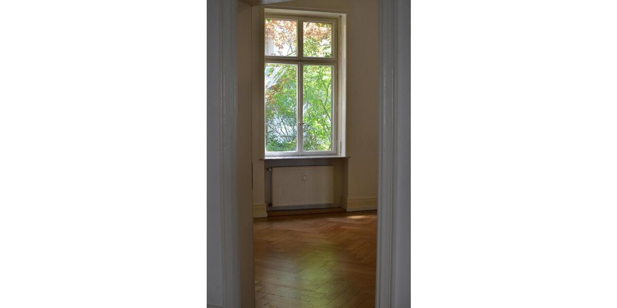 Hochparterre Frankfurt am Main Bockenheim - 3 Zimmer, 97 m&sup2;, 2.250&euro; | Angebot:26267023