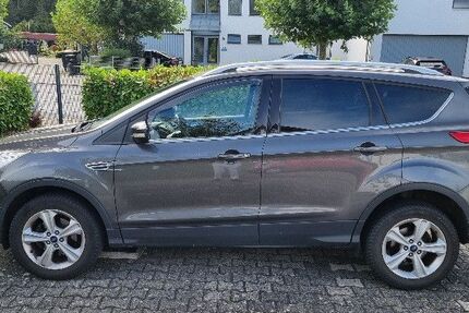 Ford Kuga 133.260 km 9.900 € Schöneck 61137