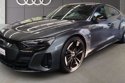 Audi e-tron GT 17.629 km 71.850 € Frankfurt am Main 60314