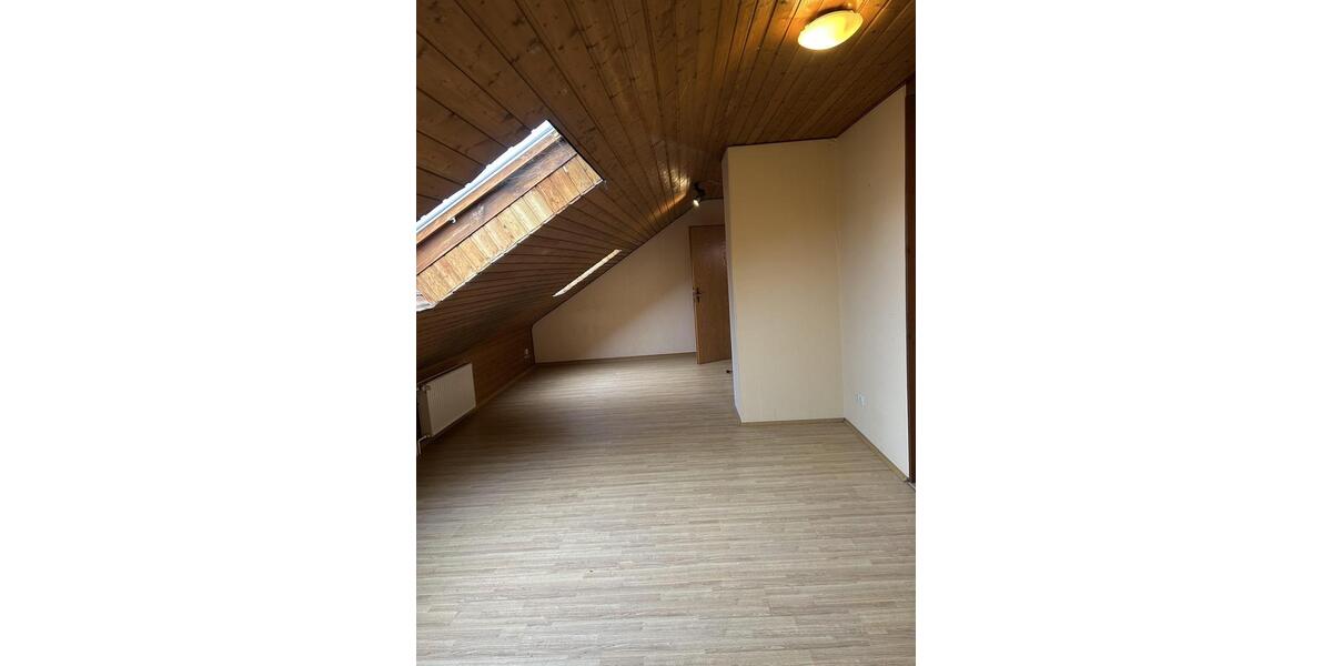 2,5 Zimmer DG Wohnung 2.5 zimmer