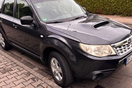 Subaru Forester 175.500 km 5.900 &euro; Langen 63225