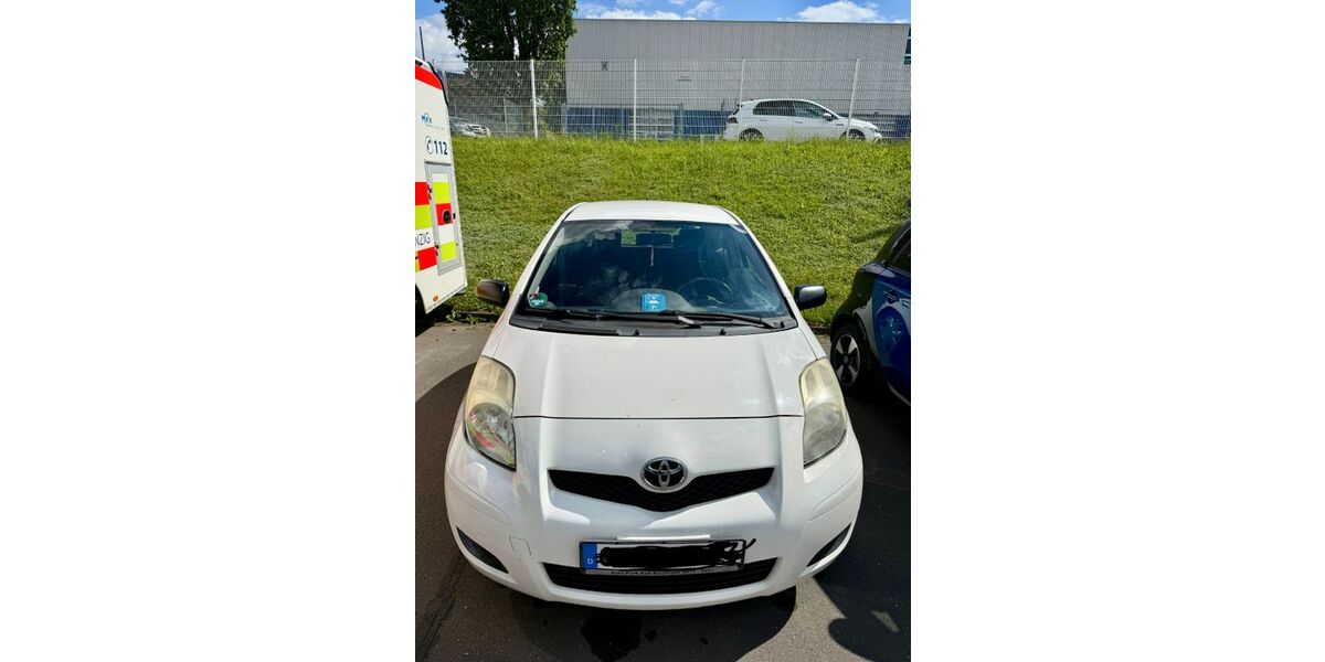 Toyota Yaris 185.800 km 1.799 &euro; Dietzenbach 63128