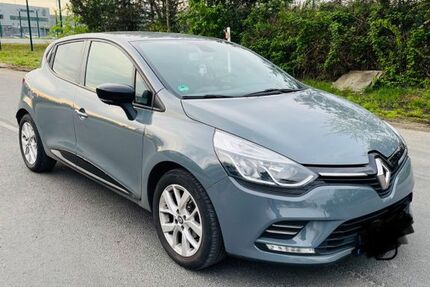 Renault Clio 75.000 km 9.100 &euro; Frankfurt am main 60435