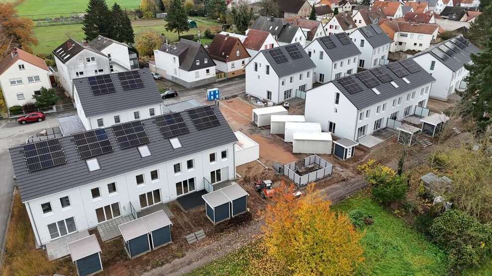 Haus zum Kaufen in Darmstadt Wixhausen 594.900 € 118 m² 5.5 zimmer