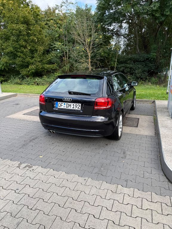 Audi A3 190.000 km 8.390 € Offenbach 63075