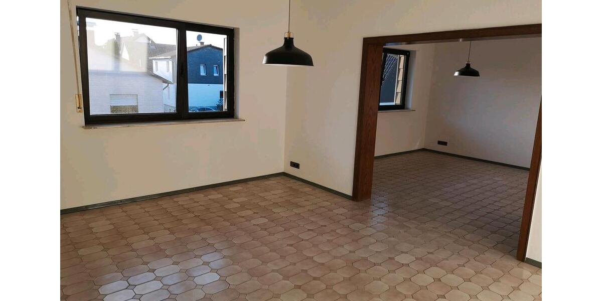 Etagenwohnung Karben - 4 Zimmer, 120 m&sup2;, 1.500&euro; | Angebot:26270783