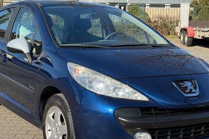 Peugeot 207 193.000 km 2.598 &euro; Rüsselsheim 65428