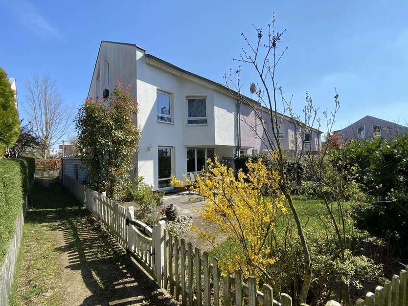 Haus zum Kaufen in Eschborn 760.000 € 136 m²