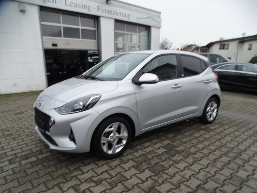 Hyundai i10 1,0l Edition 30 Klima, Spurhalteassistent, App 35.424 km 11.790 € Rodgau 63110