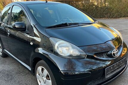 Toyota Aygo (X) 145.000 km 2.499 &euro; Frankfurt am Main 65760