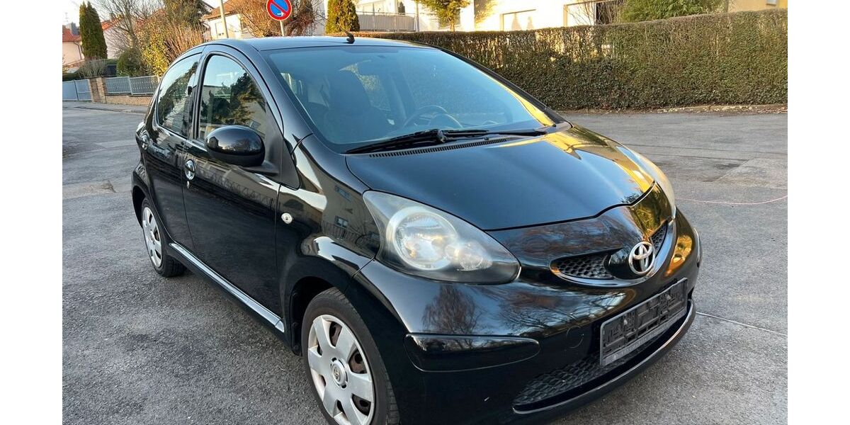 Toyota Aygo (X) 145.000 km 2.499 &euro; Frankfurt am Main 65760