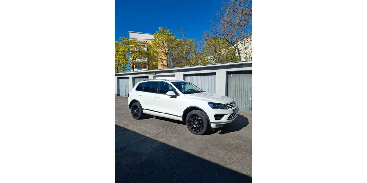 VW Touareg 239.000 km 14.900 &euro; Kelsterbach 65451