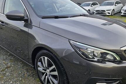 Peugeot 308 122.000 km 8.925 € Kelkheim 65779