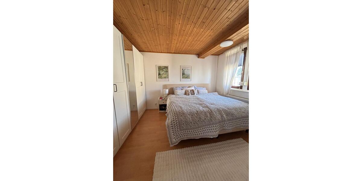 Etagenwohnung Offenbach am Main Bürgel - 4 Zimmer, 95 m&sup2;, 900&euro; | Angebot:26246958