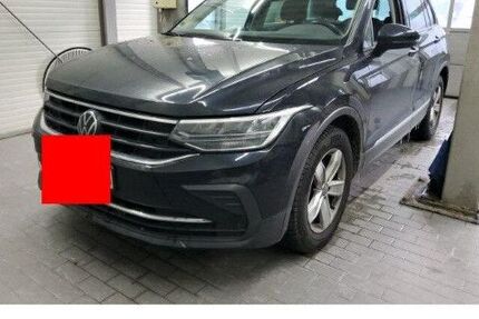 VW Tiguan 72.721 km 27.480 &euro; Frankfurt 60326