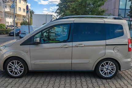Ford Tourneo Courier 150.000 km 5.999 &euro; Frankfurt am/Main 60389