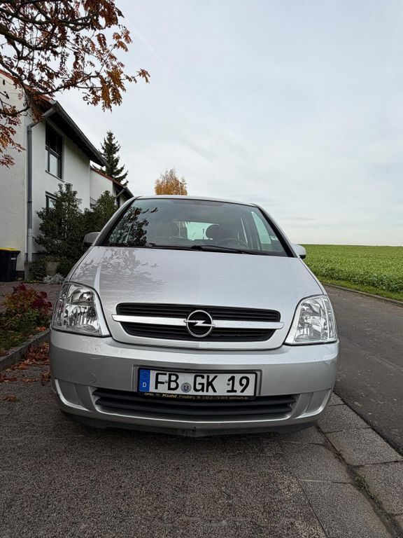 Opel Meriva 98.000 km 2.900 € Bad Nauheim 61231