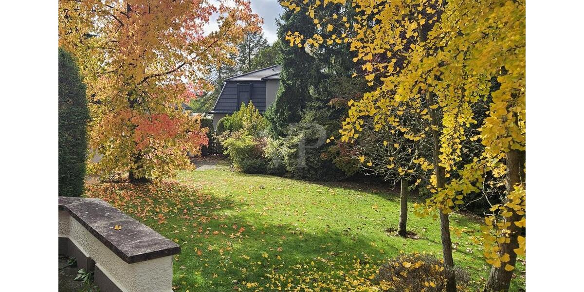 VON POLL - BAD HOMBURG: Charmante Villa mit gepflegtem Garten in ruhiger Lage in Bad Homburg 5 zimmer