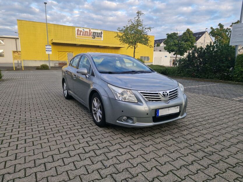 Toyota Avensis 236.000 km 5.000 € Frankfurt am Main 60388