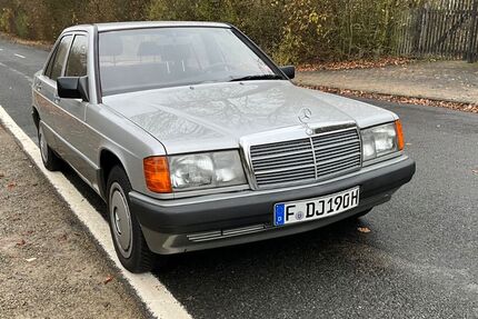 Mercedes-Benz 190 206.000 km 5.600 € Frankfurt 60433