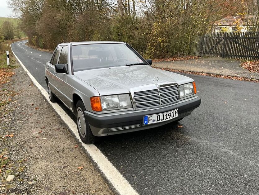 Mercedes-Benz 190 206.000 km 5.600 € Frankfurt 60433