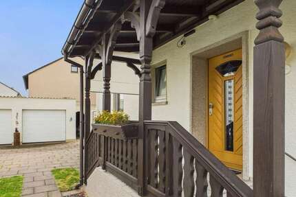 Haus zum Kaufen in Karlstein am Main 648.000 € 226 m² 8 zimmer