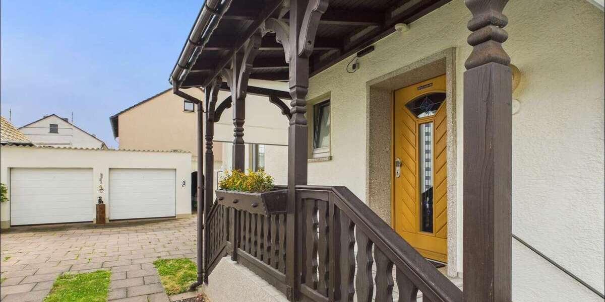 Haus zum Kaufen in Karlstein am Main 648.000 € 226 m² 8 zimmer