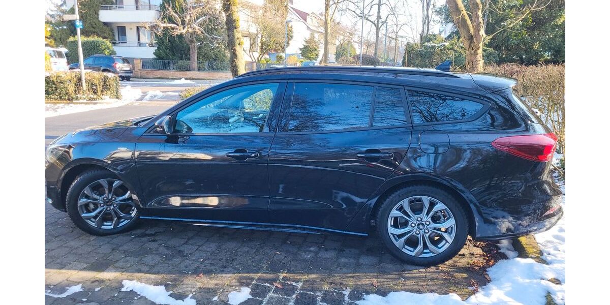 Ford Focus 17.321 km 21.499 &euro; Neu-Isenburg 63263