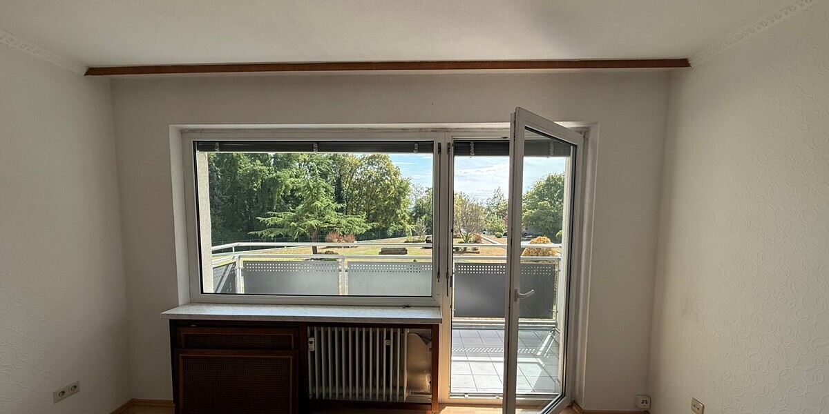 Bad Homburg - Kirdorf: Großzügige 4-Zimmer – Wohnen mit viel Platz - Etagenwohnung Bad Homburg Gonzenheim | Angebot:27333310