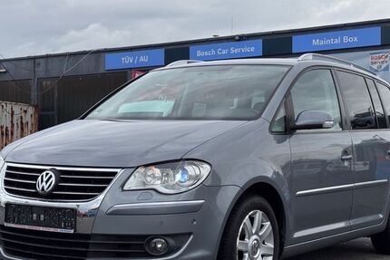 VW Touran 223.927 km 2.690 &euro; Maintal 63477