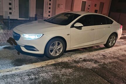 Opel Insignia 94.000 km 13.499 &euro; Frankfurt am Main 60488