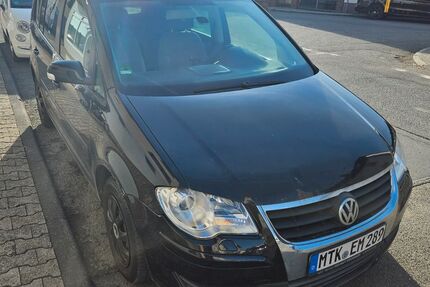 VW Touran 194.000 km 850 &euro; Hofheim 65719