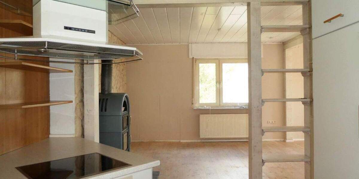 AUMÜLLER-Immobilien - Sympathische DHH mit Nebengebäude und sonnigere Hoffläche als Mietobjekt 4 zimmer