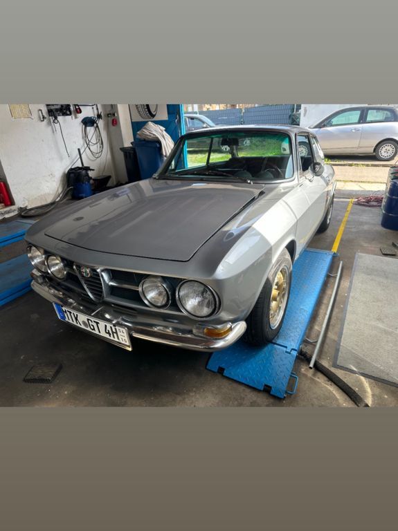 Alfa Romeo Giulia 1.111 km 45.000 € Königstein 61462